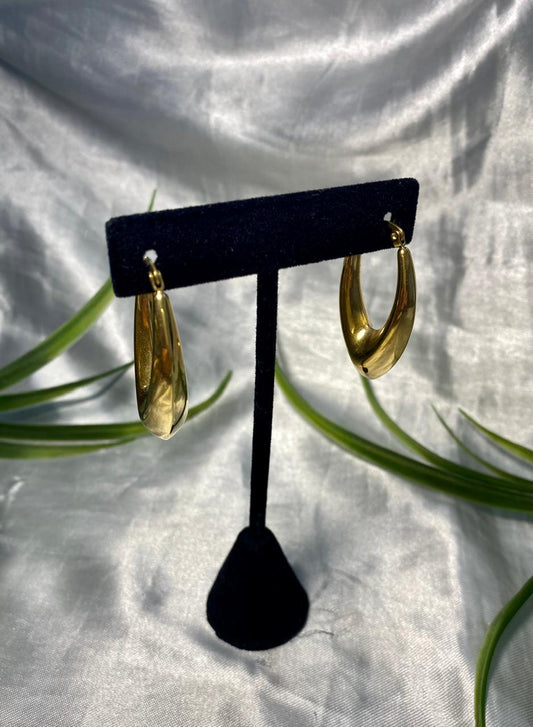 Arracada punta en Acero inoxidable .